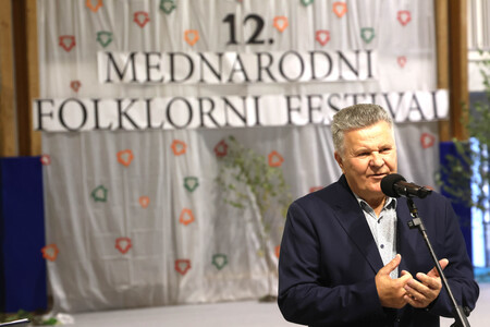 12 MEDNARODNI FOLKLORNI FESTIVAL 11 FOTO LJUBO VUKELIČ